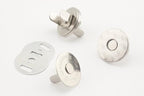 Ultra-Thin Strong Magnetic Snaps